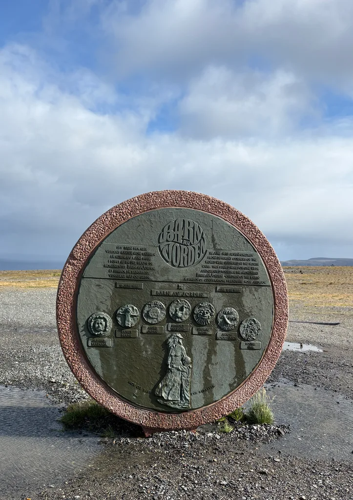 Children of the earth monument